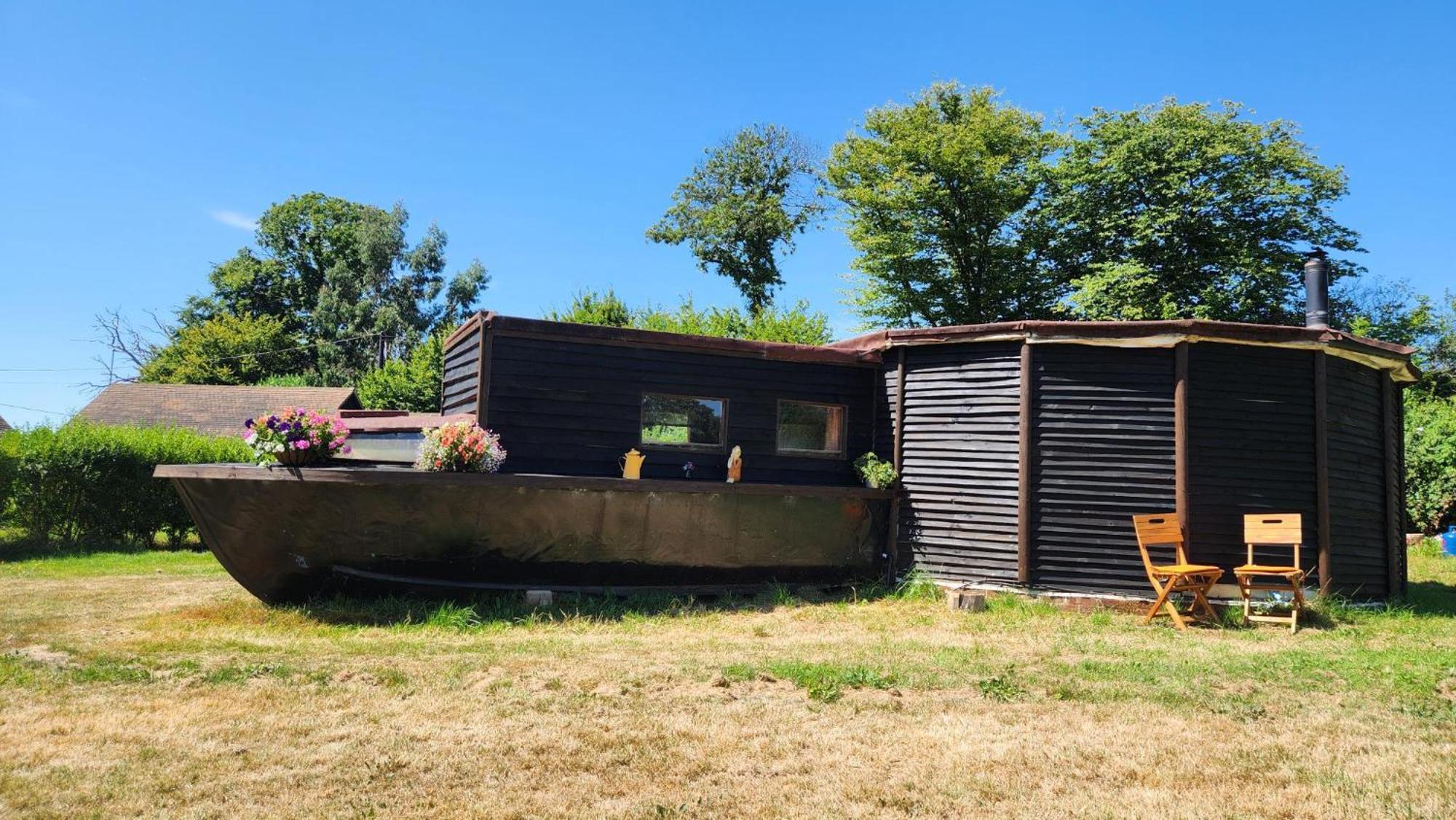 Vigo Retreat Boat Yurt Bed & Breakfast Wrotham Exterior foto